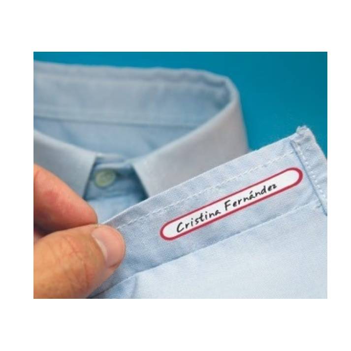 Etiquetas mine, escribe y plancha en la ropa.