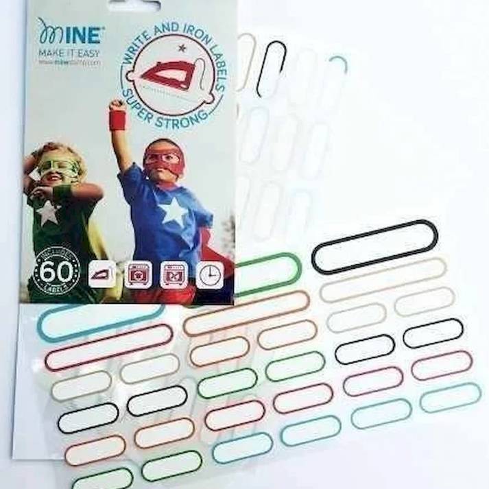 Etiquetas mine, escribe y plancha en la ropa.